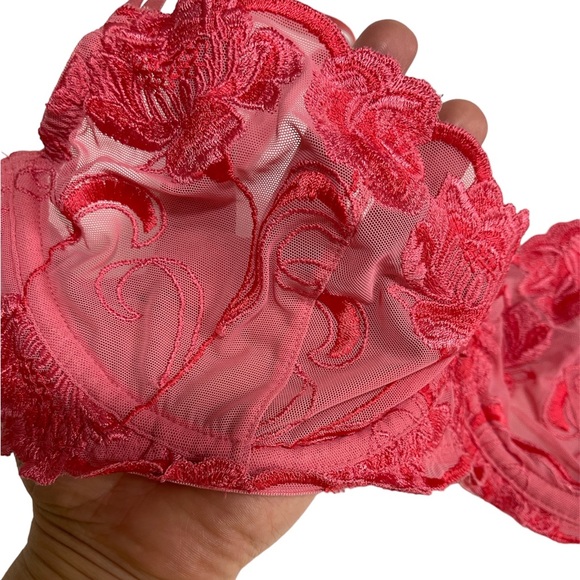 Victoria’s Secrete Pink Lace Underwired Unlined Bra Size 34C - Picture 3 of 8